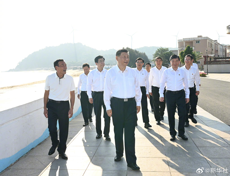 习近平赴福建漳州市考察调研，共创美好未来，展现自信与成就的力量