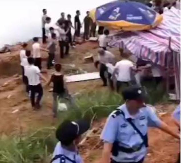 工地意外发现溺水儿童遗体，探寻背后的温暖故事