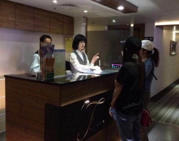作协主席酒后闹事辱骂酒店前台事件全程揭秘与反思，公众应知的步骤指南