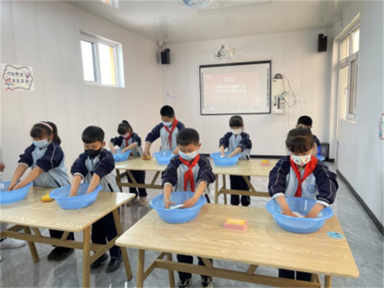 劳动教育周小学，培养勤劳习惯，塑造美好未来人生之路的起点。