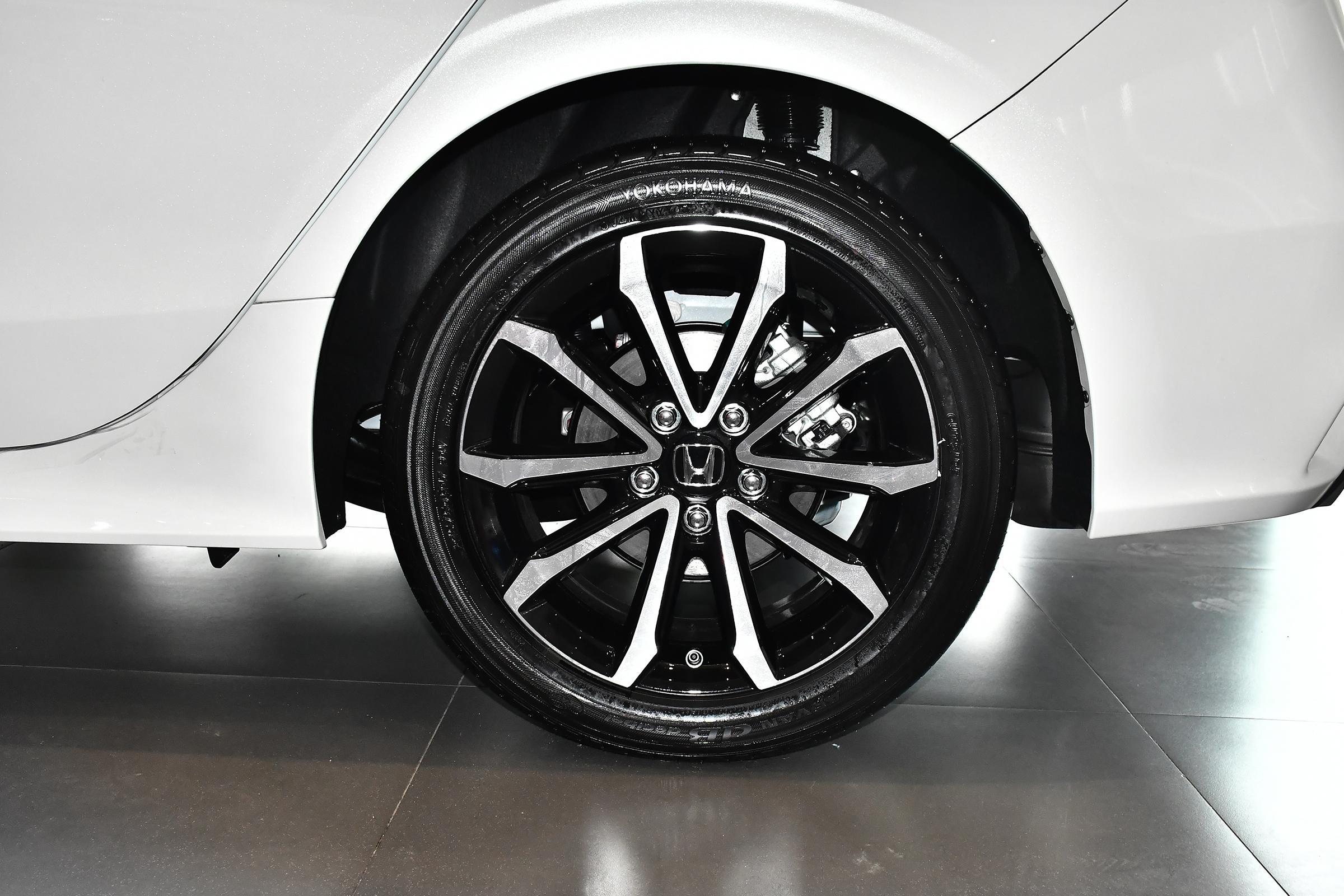 型格235 50 R17轮胎解析与应用，型格轮胎全面探讨