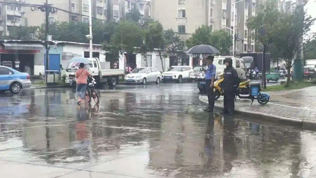 暴雨预测与应对指南，何时结束及详细应对步骤揭秘！