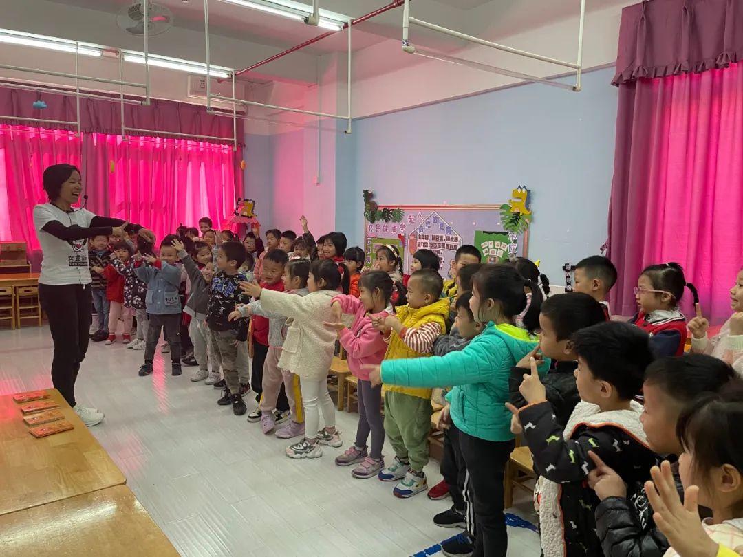 妈妈的心痛与女儿的阴影，幼儿园性侵事件揭秘