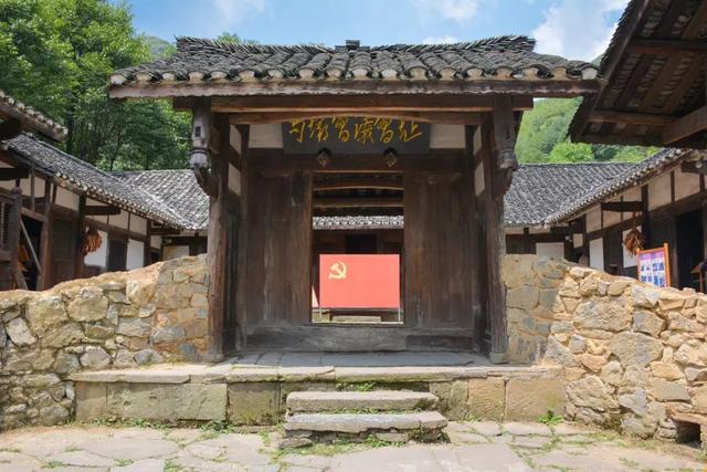 困难再大，想想红军长征，巷弄深处的独特风味之旅探索