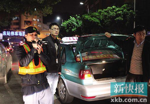 公安网安揭秘，造谣当街杀人事件引发警示与反思，20人受罚背后的故事