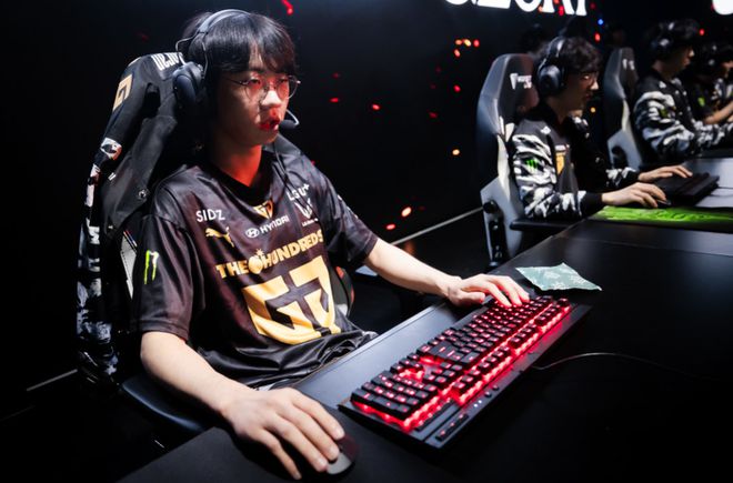 BLG 3-1战胜HLE晋级四强，电竞盛宴的辉煌瞬间