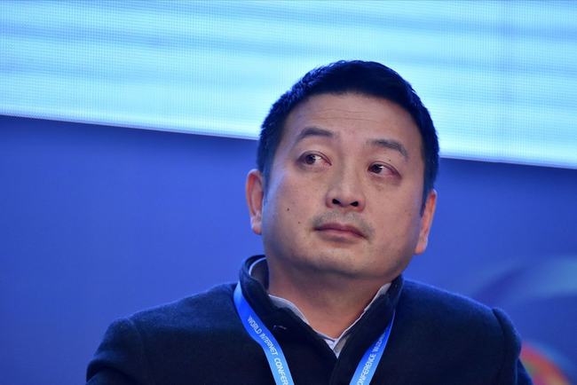 梁建章谈提高年轻人生育意愿，小巷深处的孕育文化与特色小店探索