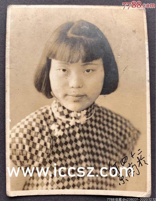 女生被日本小鹿意外戳破腿，回国紧急治疗