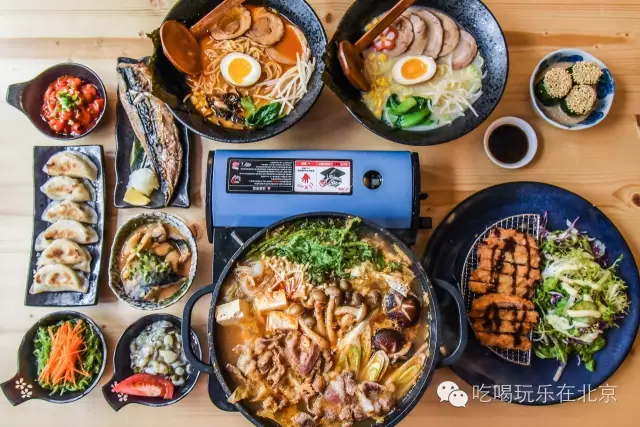 米米卡最新，小巷中的秘密美食天堂