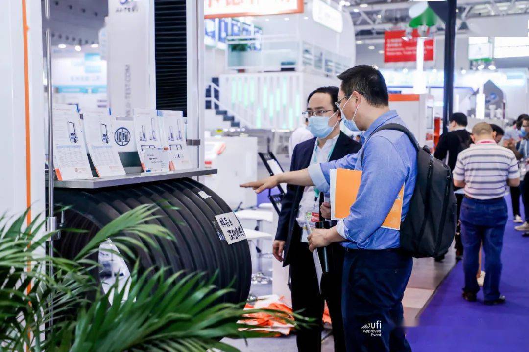 小杰的科技之旅，最新电子产品排行榜与家的温馨纽带