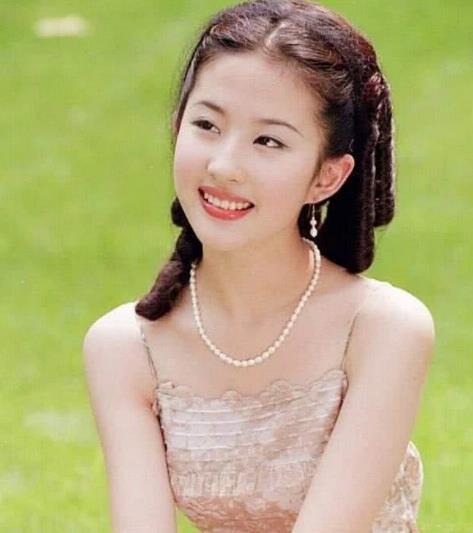 最新天龙八部私服，合法游戏乐趣与小巷特色小店的探索