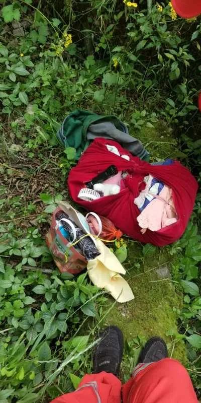 12岁女孩离家出走社交账号仍在更新,离家出走的12岁女孩，社交账号背后的温情故事