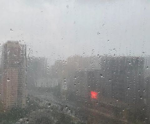 暴雨大暴雪来袭，挑战与适应，我们与变化同行的励志之路