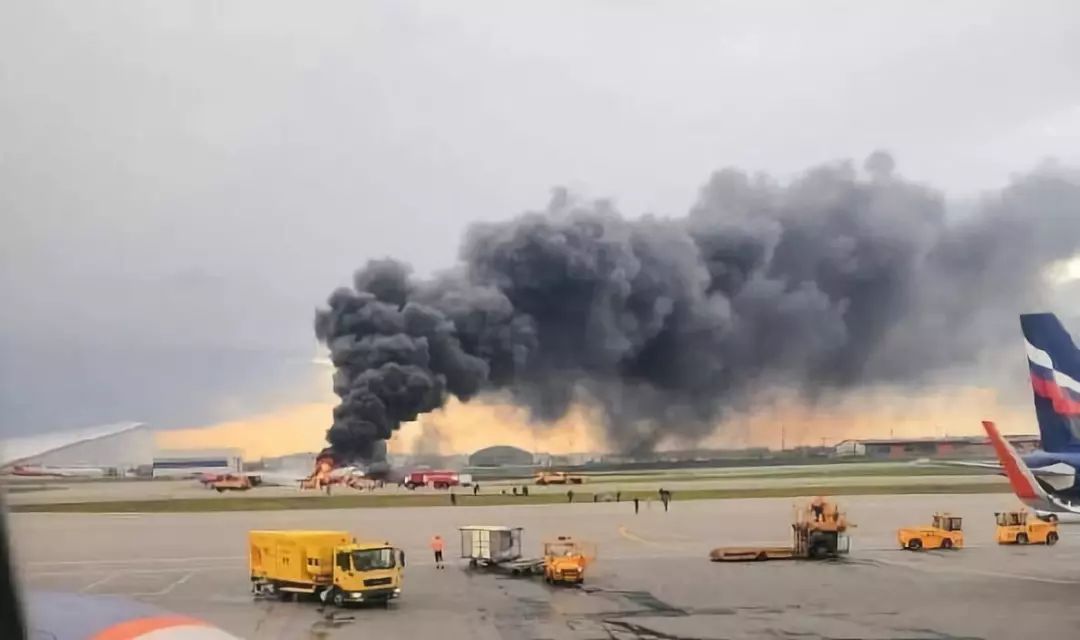 缅甸南部一油轮起火 致8人死亡,缅甸南部油轮起火悲剧，8人丧生，事故背后揭示的安全隐患
