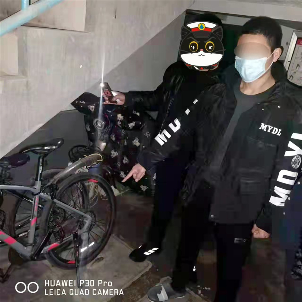 男子偷窃后迅速骑单车回老家逃避追踪