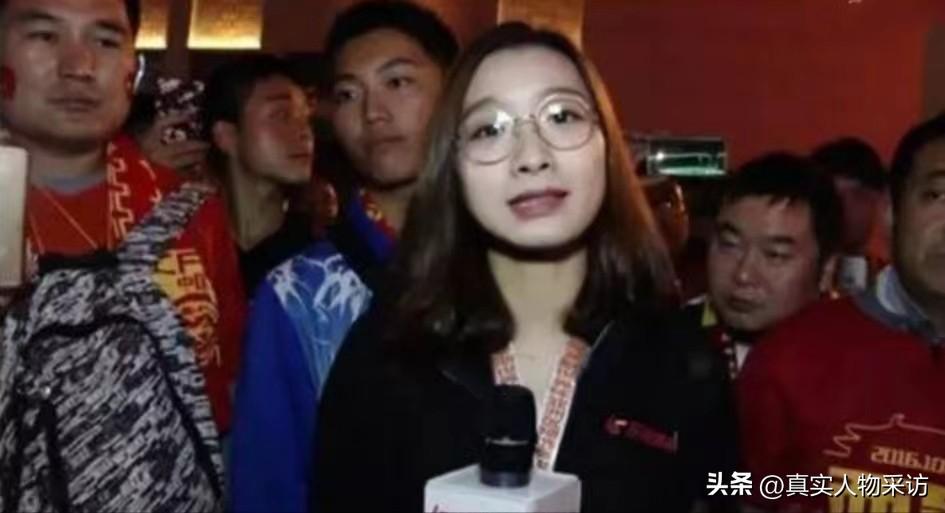 退钱哥大赞国足,退钱哥大赞国足与小巷深处的足球情怀