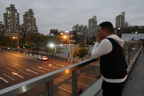 南宁两名11岁女孩失联事件，派出所回应与变化带来的自信与成就感的力量影响