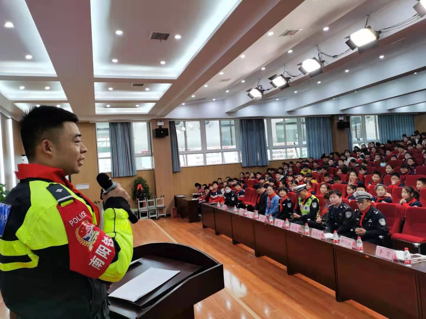 南阳站改造最新消息,南阳站改造最新消息——变化中的站点，心中的励志旅程