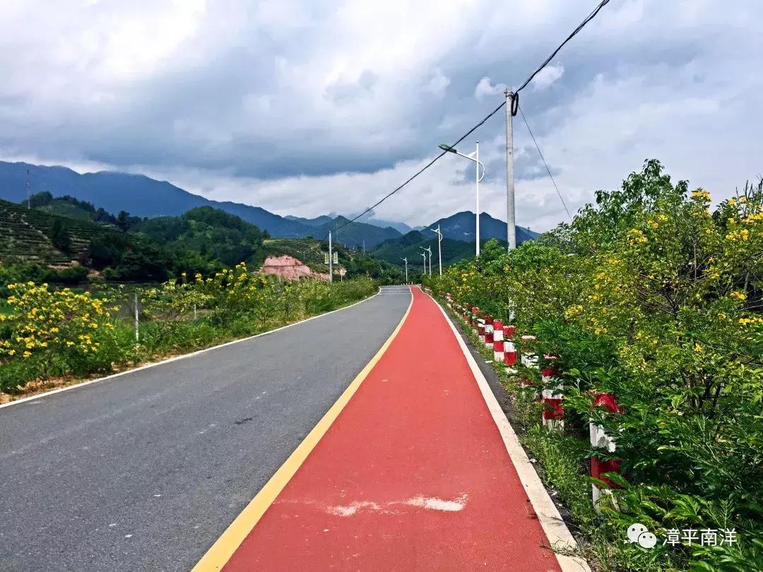 南洋股份最新动态，自然美景探索之旅与股市消息揭秘