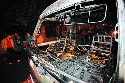 客车起火事件，事故原因分析与应对之策探讨