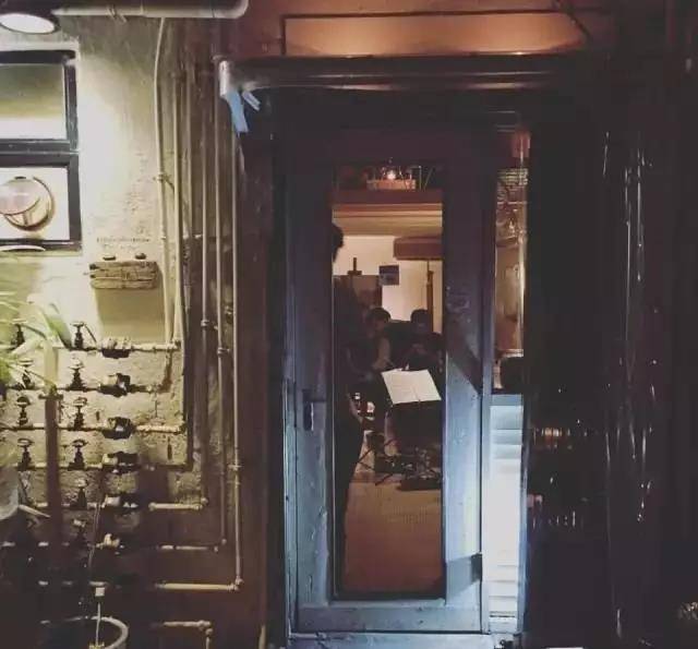 NX最新款，小巷探索之旅，发现隐藏宝藏的奇妙之旅