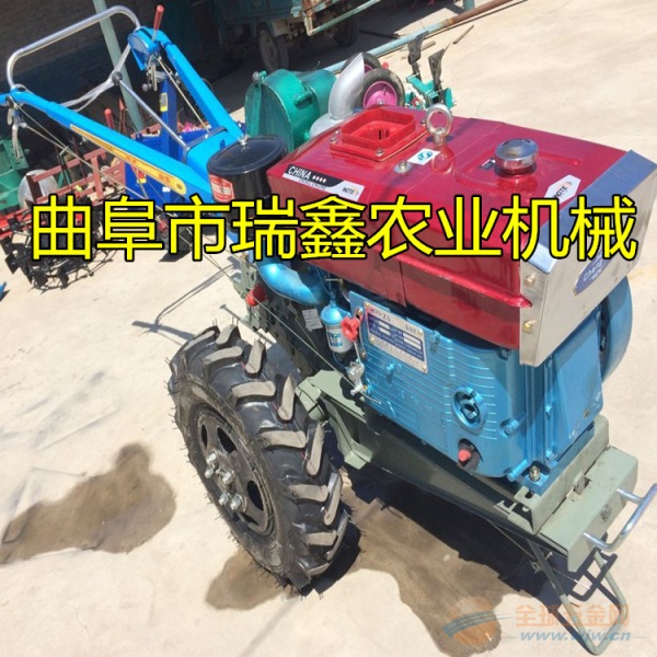 最新小型农用旋耕机，田园作业新利器与欢乐时光的交织