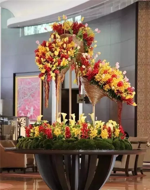 最新花艺培训,最新花艺培训，绽放的艺术之光