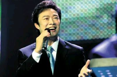 费玉清最新荤段子，变化中的自信与成就感的魅力展现