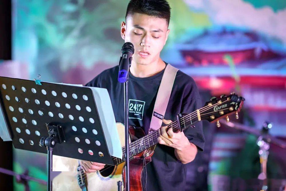 杨坤最新歌曲，科技与音乐的融合，引领生活新风尚