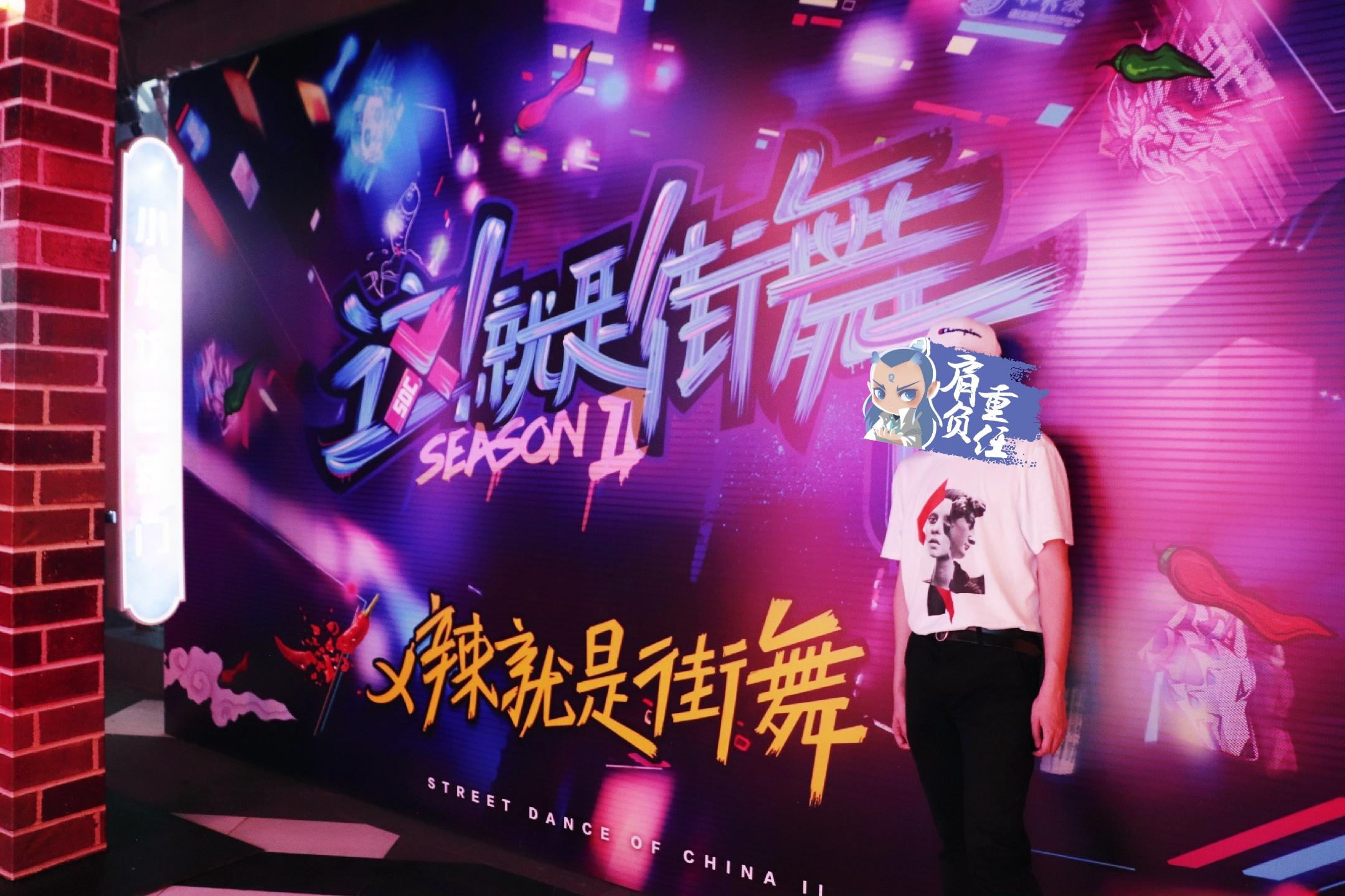 易烊千玺最新杂志封面，时代之星闪耀时刻