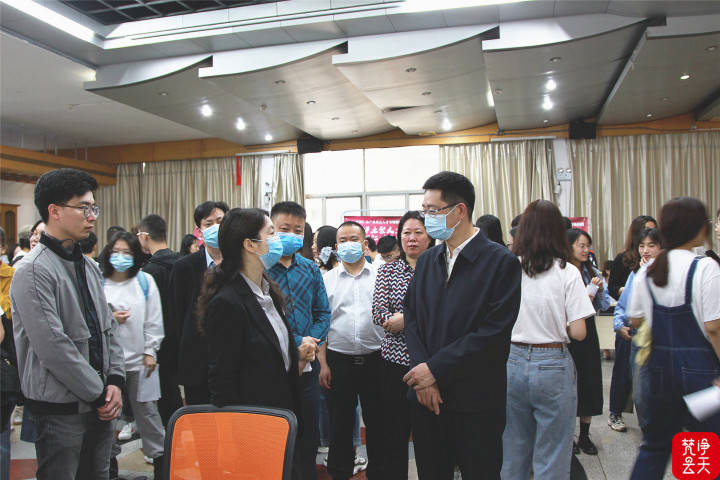威海求职招聘最新动态，城市友情与梦想启航之旅