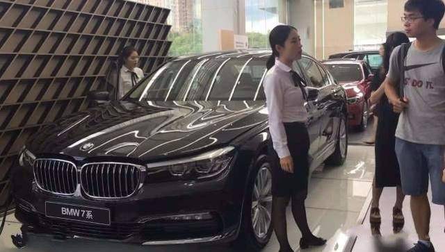 购车网最新汽车报价与小巷深处的特色小店探秘揭秘