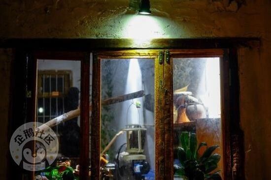 揭秘小巷深处的神秘宝藏，特色小店奇遇与社会最新流行梗