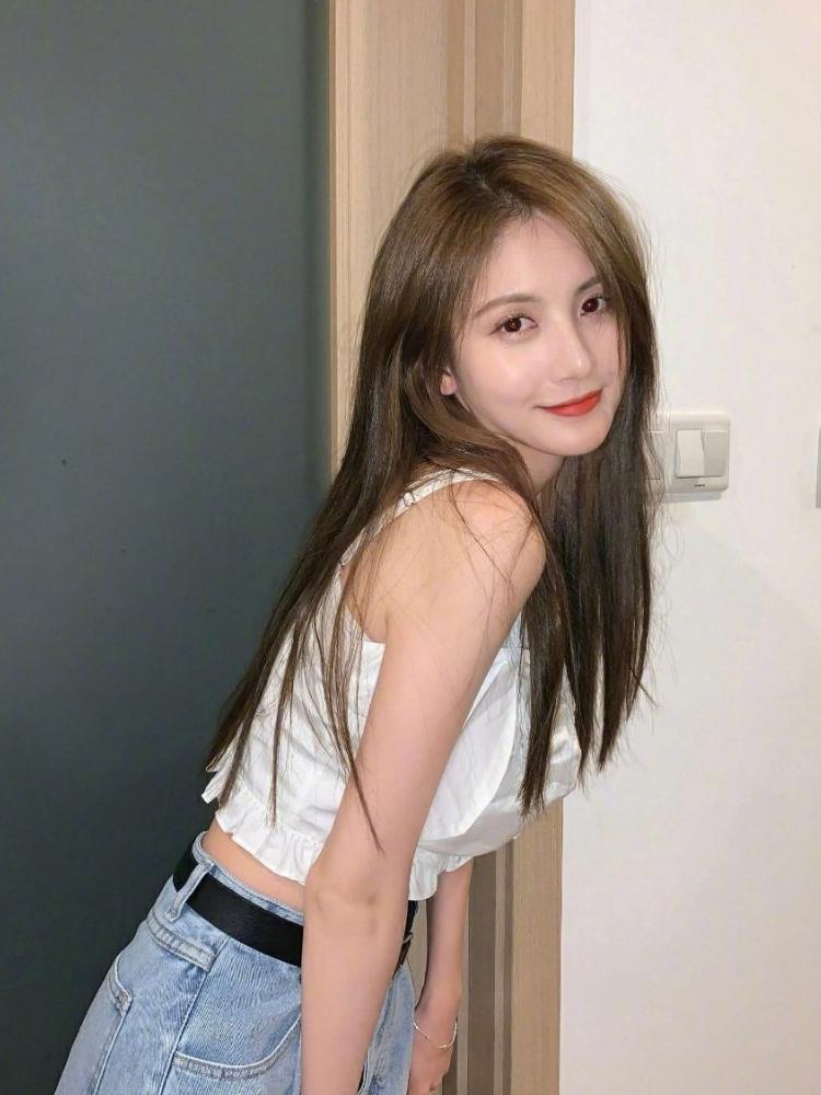 王校长最新女友揭秘，背后的故事浮出水面