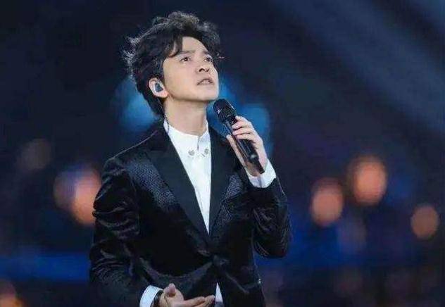 李健最新动态揭秘，音乐领域的璀璨明星闪耀依旧