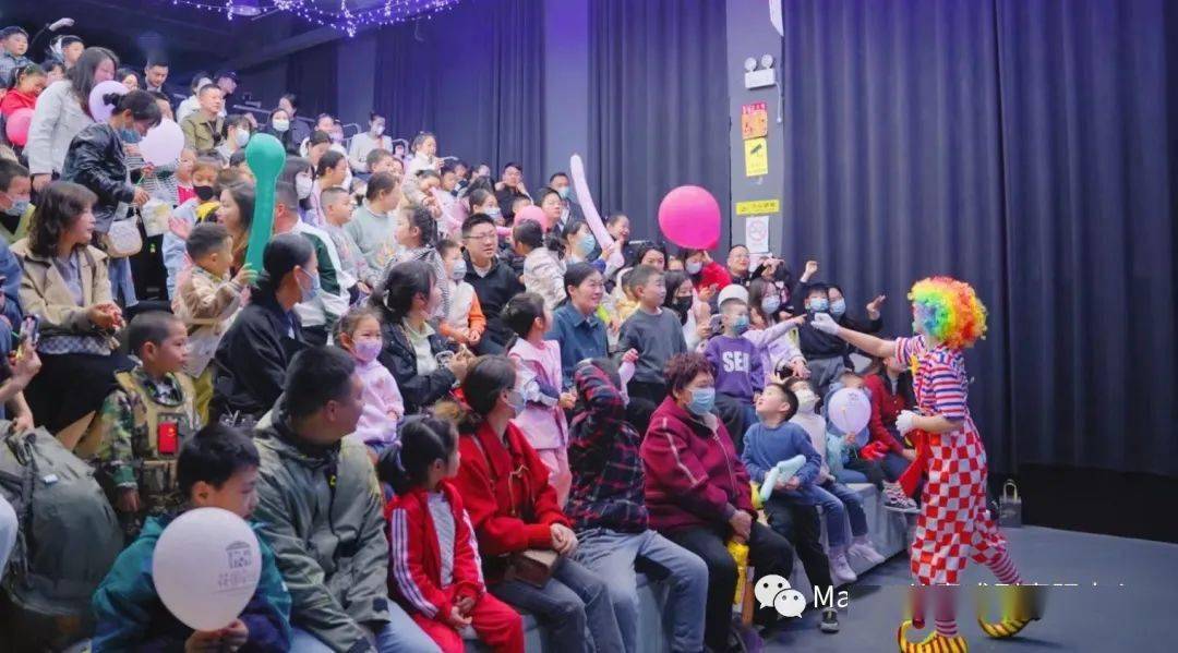 🌟草草剧院最新精彩上演，无与伦比的艺术盛宴！